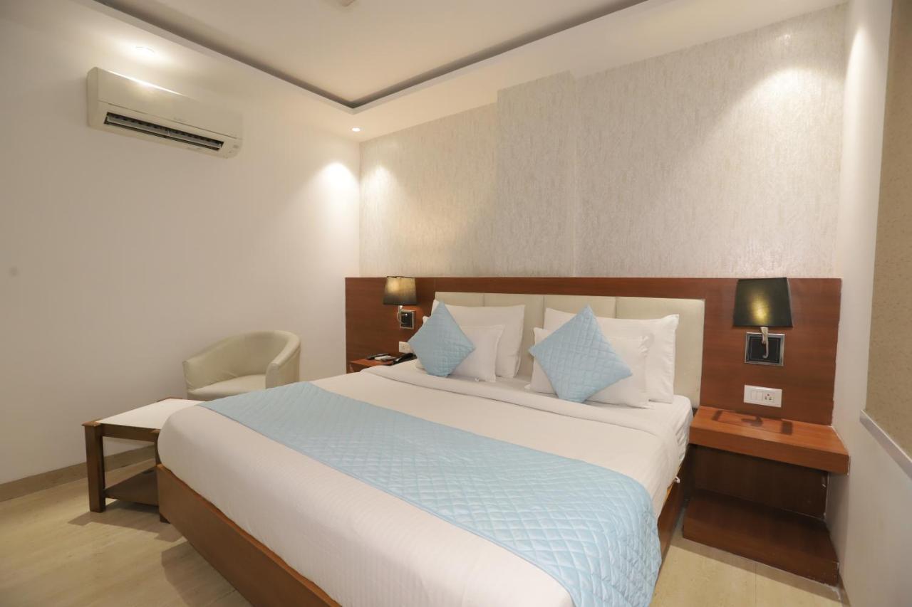 Nh Skye Suites Νέο Δελχί Εξωτερικό φωτογραφία